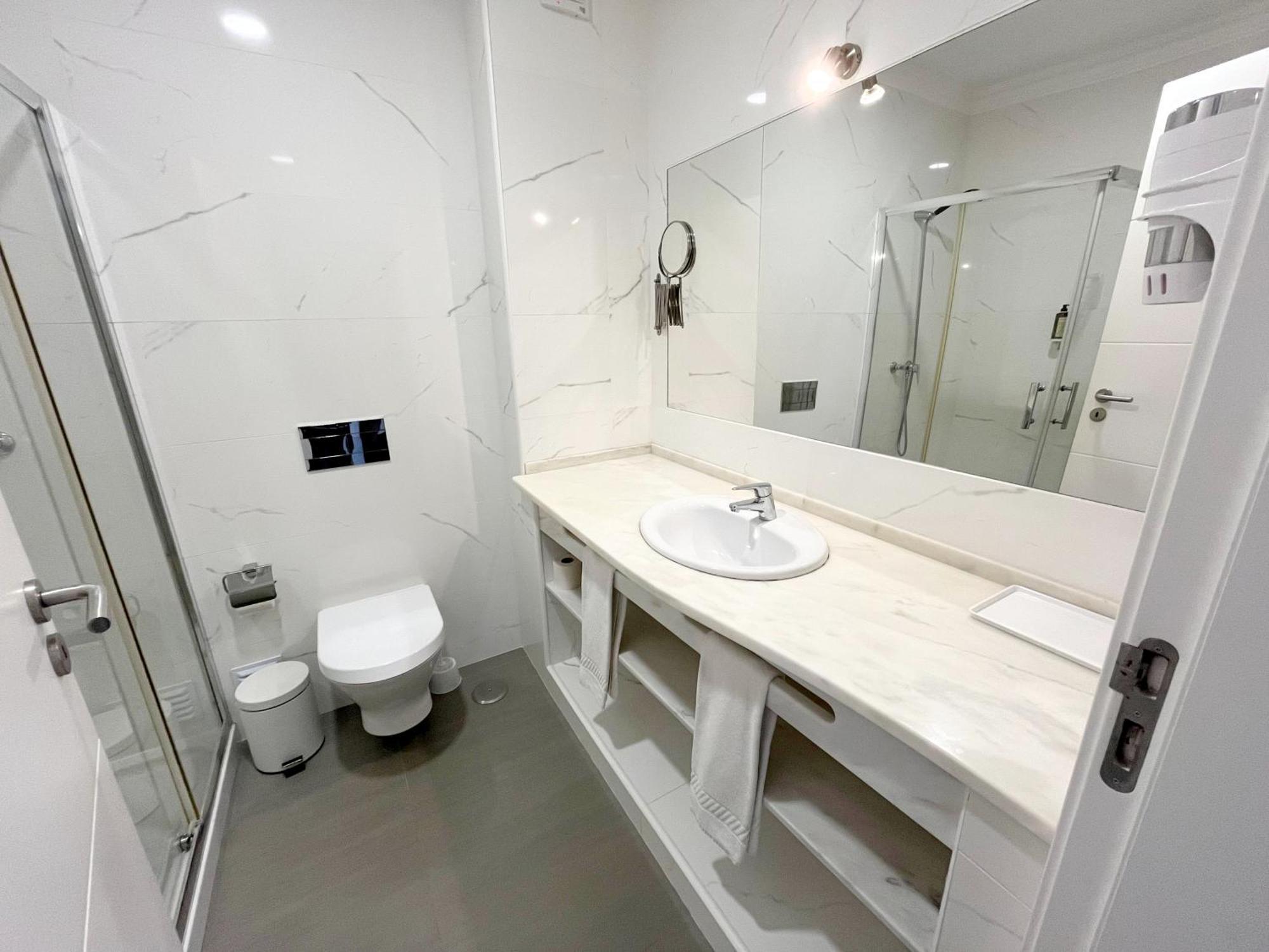 River Inn - Duna Parque Resorts & Hotels (Adults Only) Вила-Нова-де-Мильфонт Номер фото